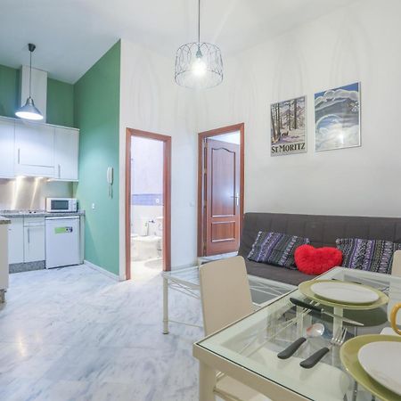 Galindo Center Premium Suites, Free Parking Σεβίλλη Εξωτερικό φωτογραφία
