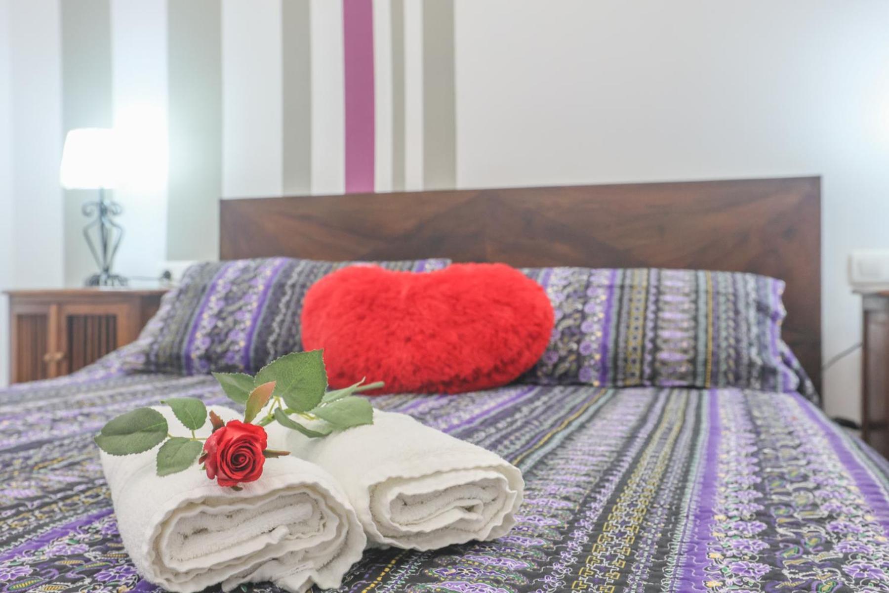 Galindo Center Premium Suites, Free Parking Σεβίλλη Εξωτερικό φωτογραφία