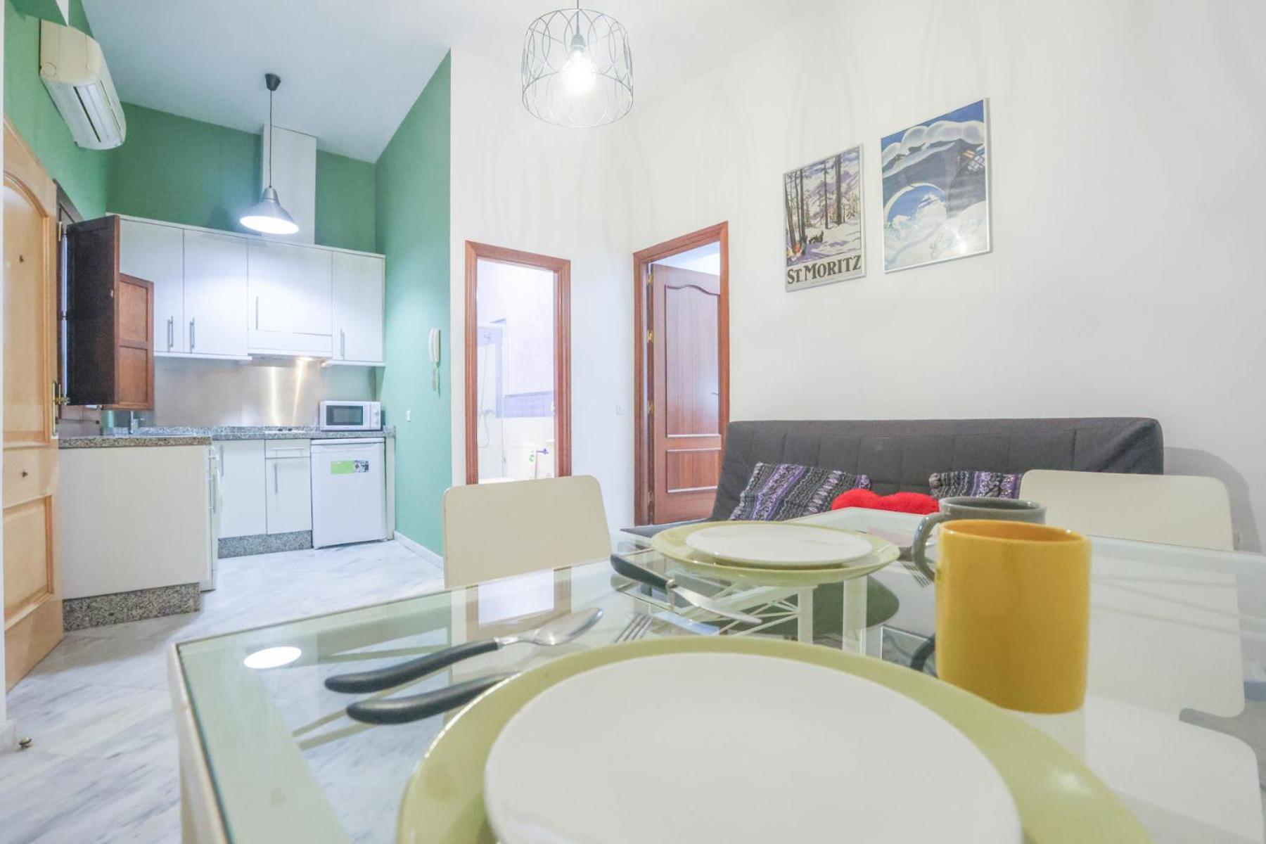 Galindo Center Premium Suites, Free Parking Σεβίλλη Εξωτερικό φωτογραφία