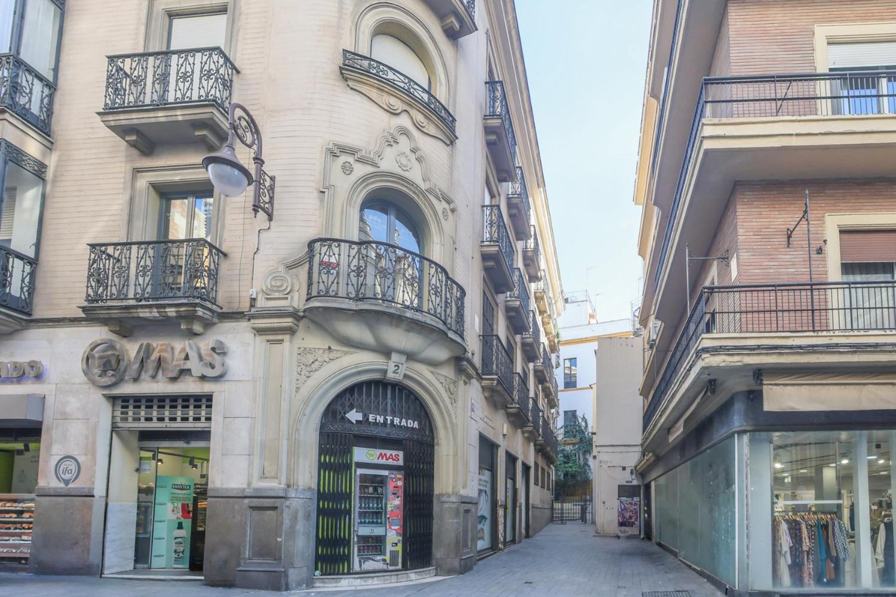 Galindo Center Premium Suites, Free Parking Σεβίλλη Εξωτερικό φωτογραφία
